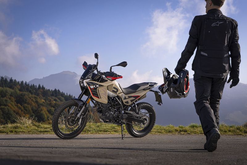 Benelli BKX 125 - immagine 15